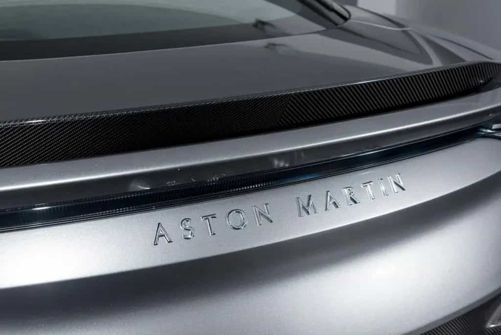 Aston Martin DBS Superleggera Coupé 5.2 V12 11/2018-photo-46