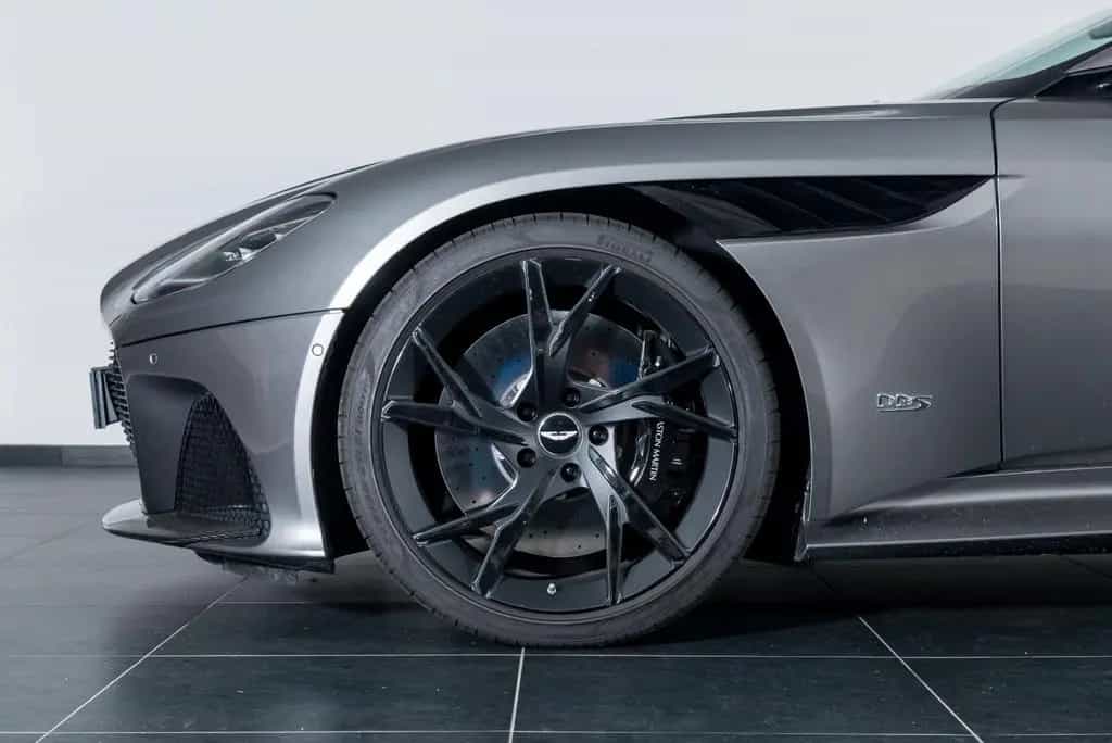 Aston Martin DBS Superleggera Coupé 5.2 V12 11/2018-photo-8