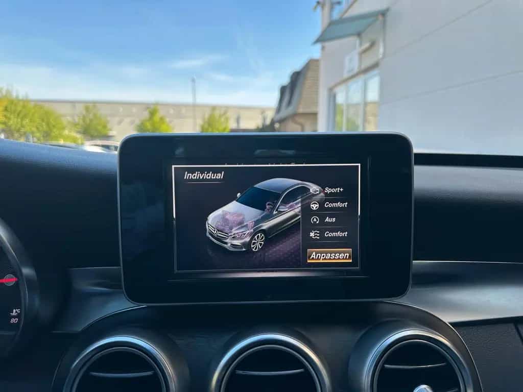 Mercedes-Benz C-Class 300 AMG-LINE LED CARPLAY BURMESTER PANO 360° 02/2018-photo-20