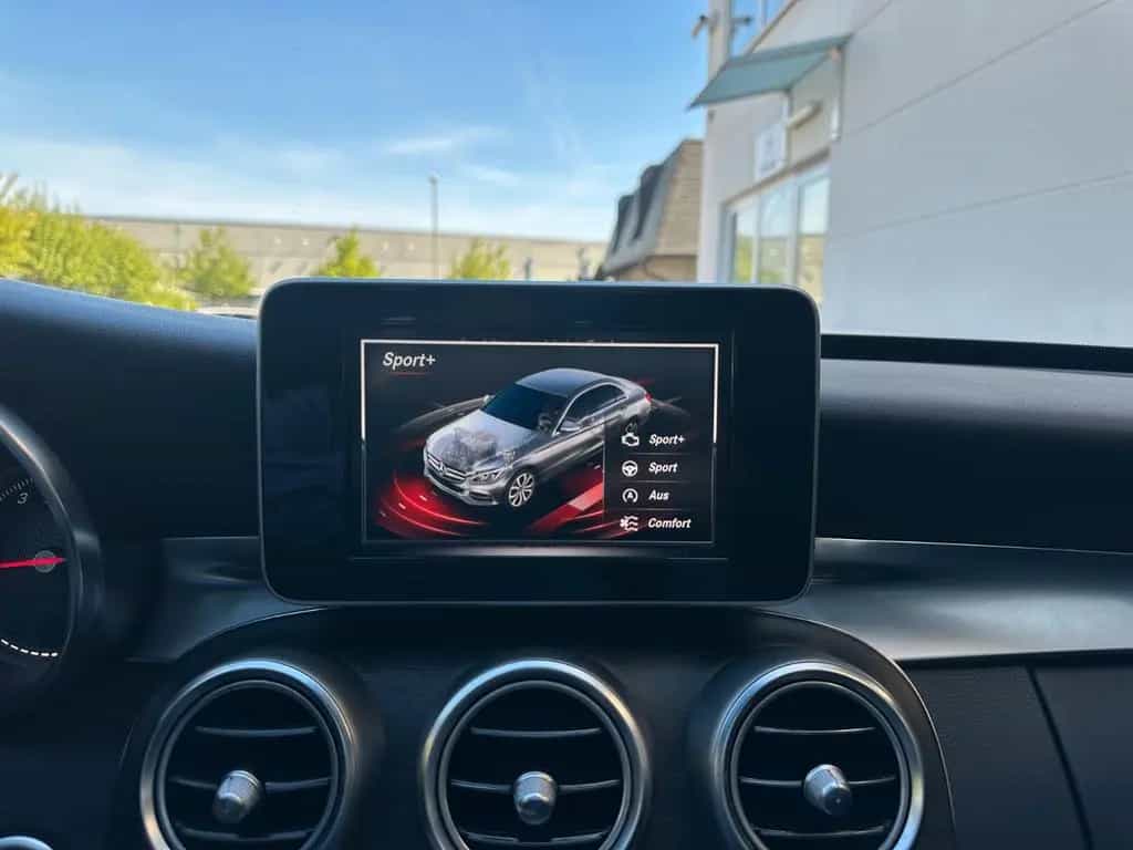 Mercedes-Benz C-Class 300 AMG-LINE LED CARPLAY BURMESTER PANO 360° 02/2018-photo-21