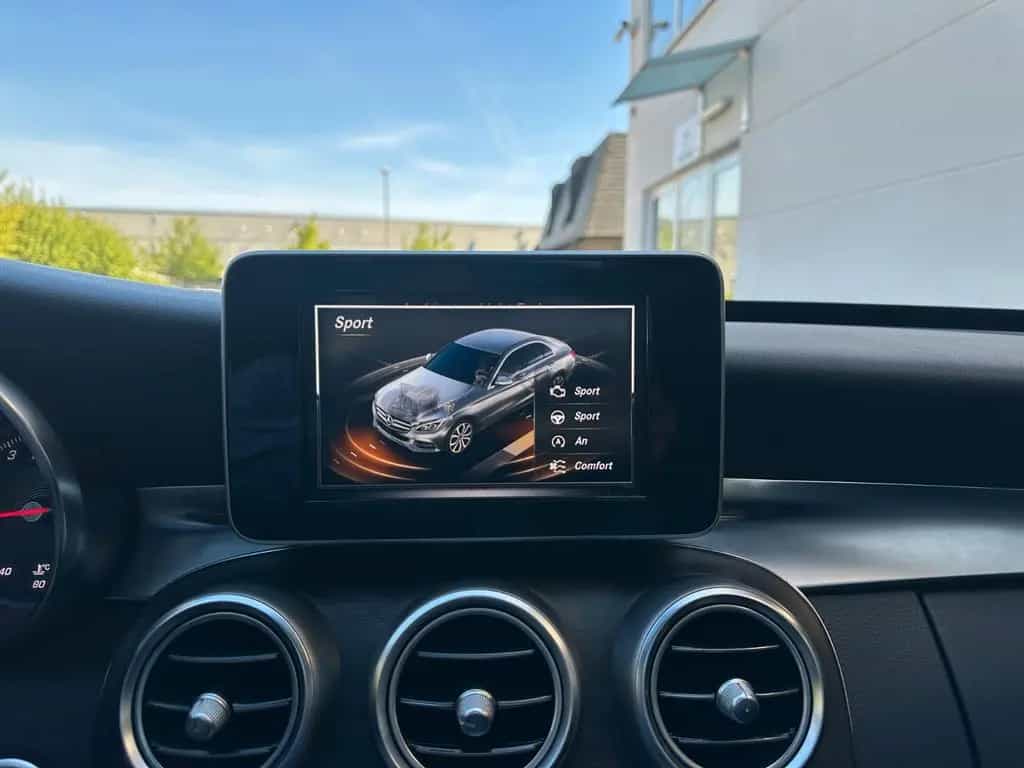Mercedes-Benz C-Class 300 AMG-LINE LED CARPLAY BURMESTER PANO 360° 02/2018-photo-22