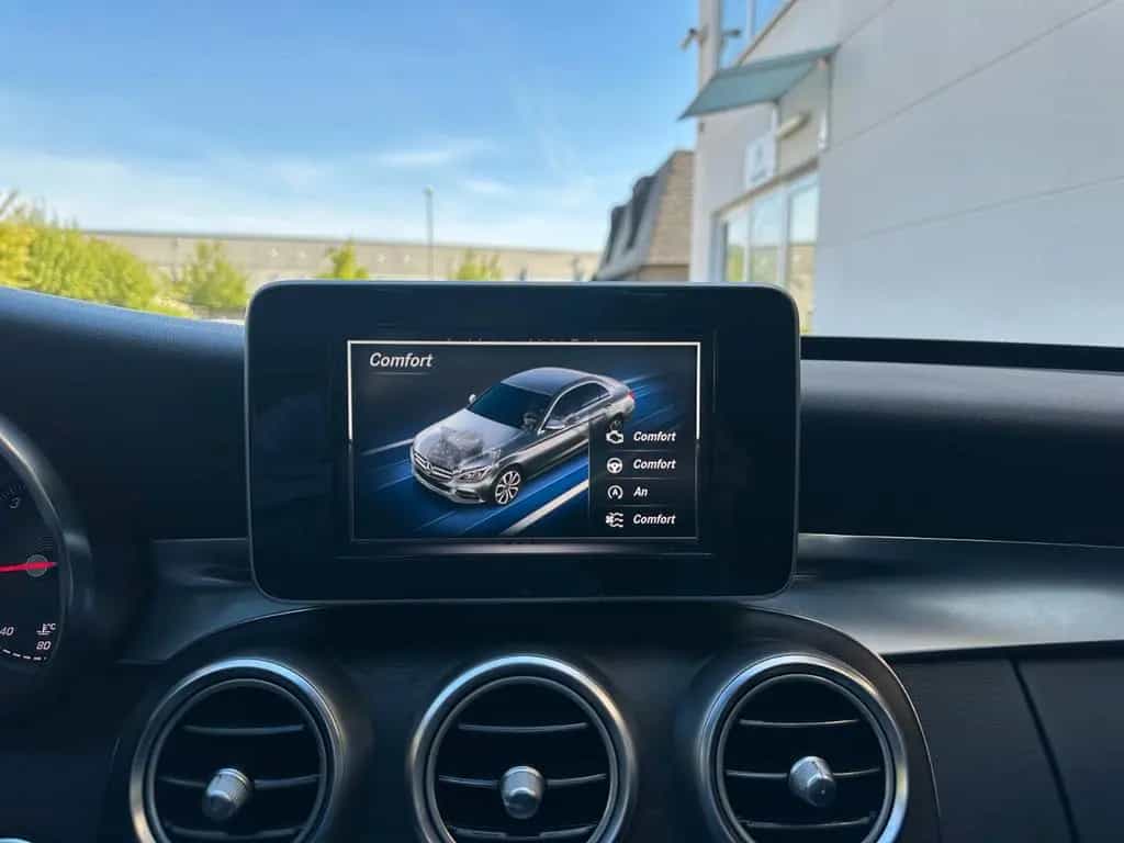 Mercedes-Benz C-Class 300 AMG-LINE LED CARPLAY BURMESTER PANO 360° 02/2018-photo-23