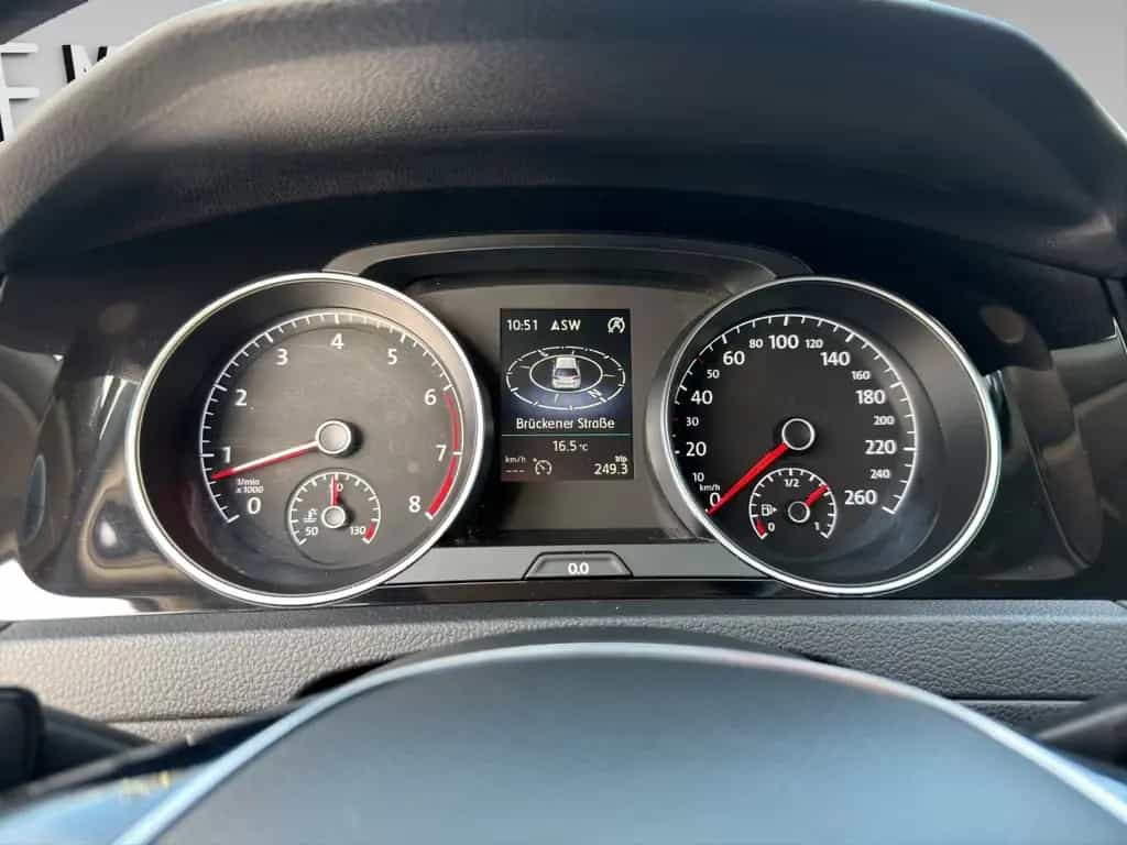 Volkswagen Golf VII Variant Highline AHK LED NAVI ACC SHZ 05/2020-photo-15