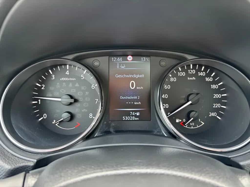 Nissan Qashqai Tekna! 1.6, Navi, 360° Kamera, Panorama 07/2015-photo-17