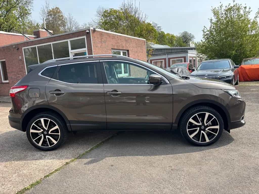 Nissan Qashqai Tekna! 1.6, Navi, 360° Kamera, Panorama 07/2015-photo-3