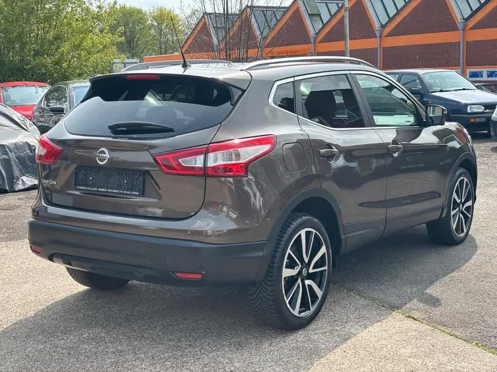 Nissan Qashqai Tekna! 1.6, Navi, 360° Kamera, Panorama 07/2015-photo-4