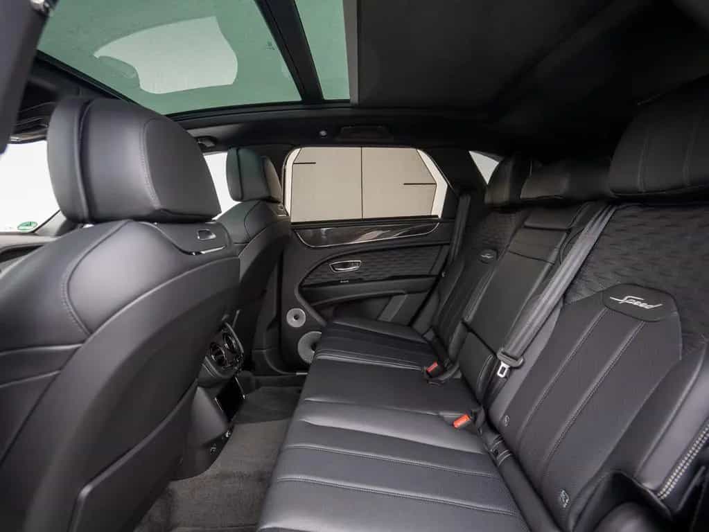 Bentley Bentayga Speed V8 03/2026-photo-24