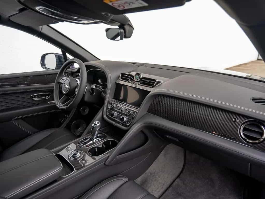 Bentley Bentayga Speed V8 03/2026-photo-38