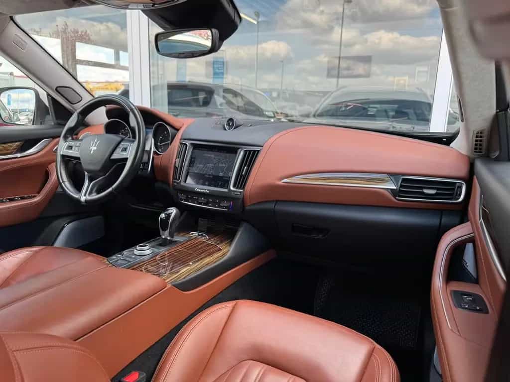 Maserati Levante S Q4 Biturbo* Gran Sport 4X4*ACC*LED. 07/2016-photo-11