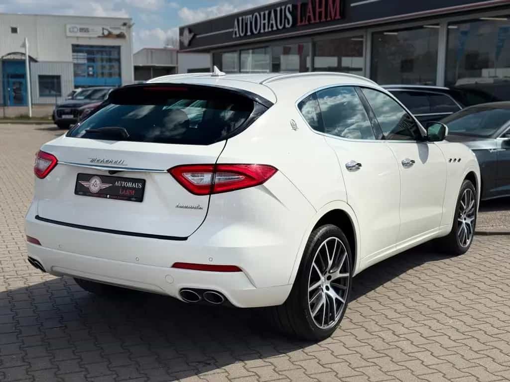 Maserati Levante S Q4 Biturbo* Gran Sport 4X4*ACC*LED. 07/2016-photo-4