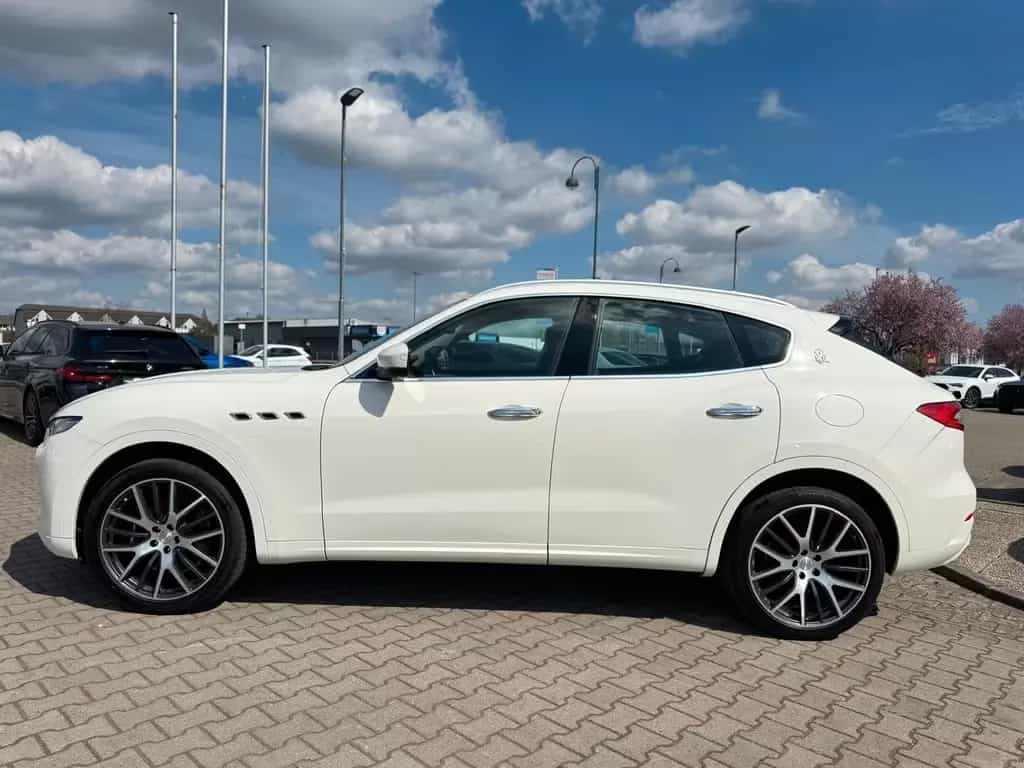 Maserati Levante S Q4 Biturbo* Gran Sport 4X4*ACC*LED. 07/2016-photo-9