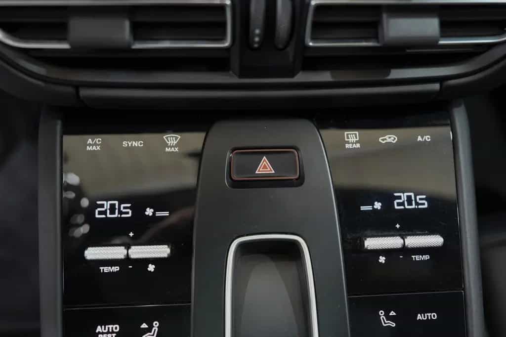 Porsche Macan S*CHRONO*LUFTFEDER.*PANO*14-WEGE*BOSE*1.HD 07/2023-photo-23