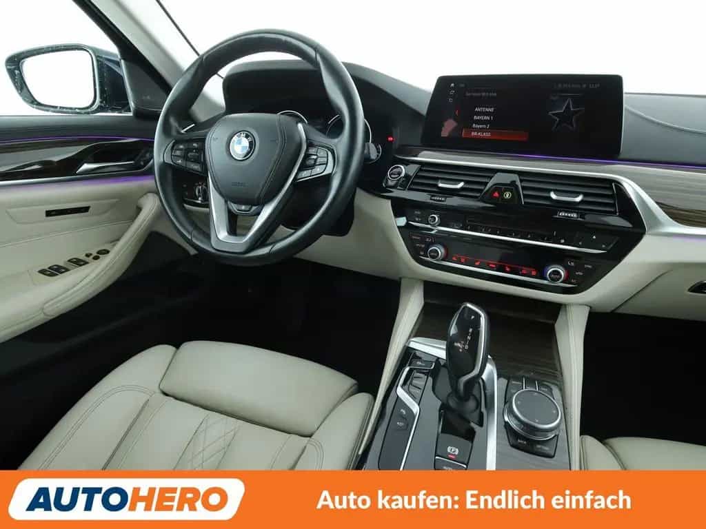 BMW 5 Series 530i Luxury Line Aut.*NAV*HUD*ACC*360CAM*PDC 03/2018-photo-10