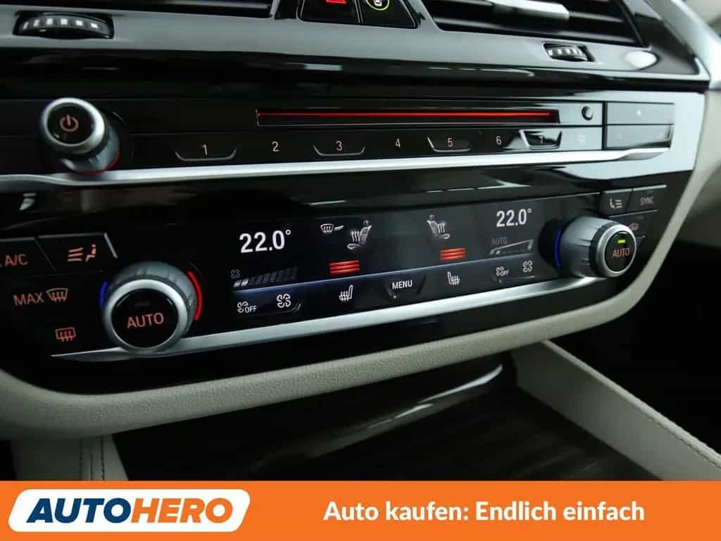 BMW 5 Series 530i Luxury Line Aut.*NAV*HUD*ACC*360CAM*PDC 03/2018-photo-21