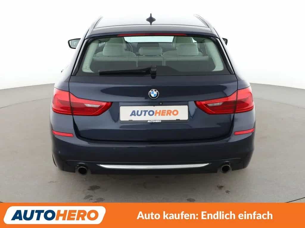 BMW 5 Series 530i Luxury Line Aut.*NAV*HUD*ACC*360CAM*PDC 03/2018-photo-2
