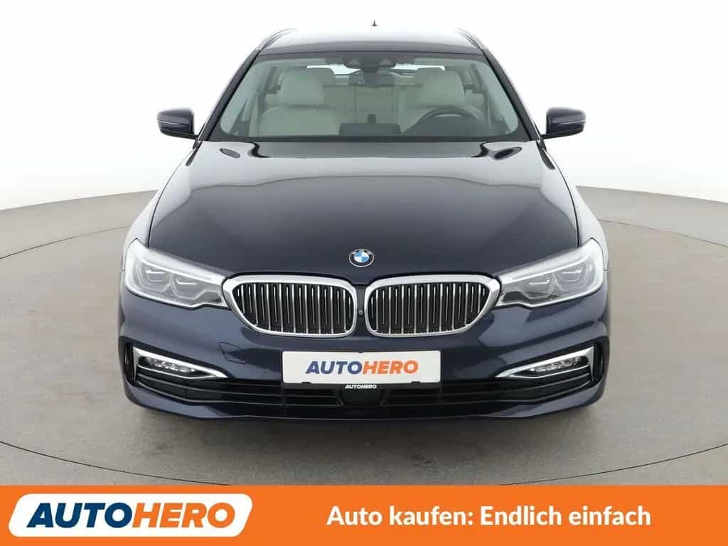 BMW 5 Series 530i Luxury Line Aut.*NAV*HUD*ACC*360CAM*PDC 03/2018-photo-6