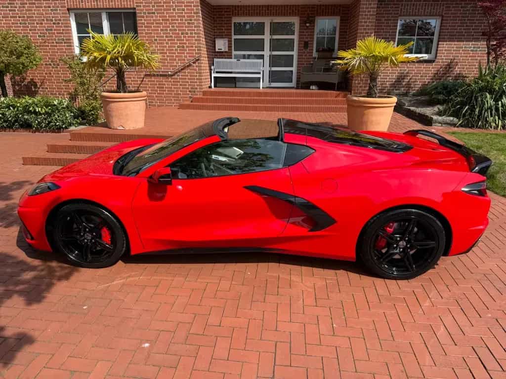 Corvette C8 6.2 V8 Stingray 3LT Coupe/Targa Werksgarantie 03/2024-photo-1