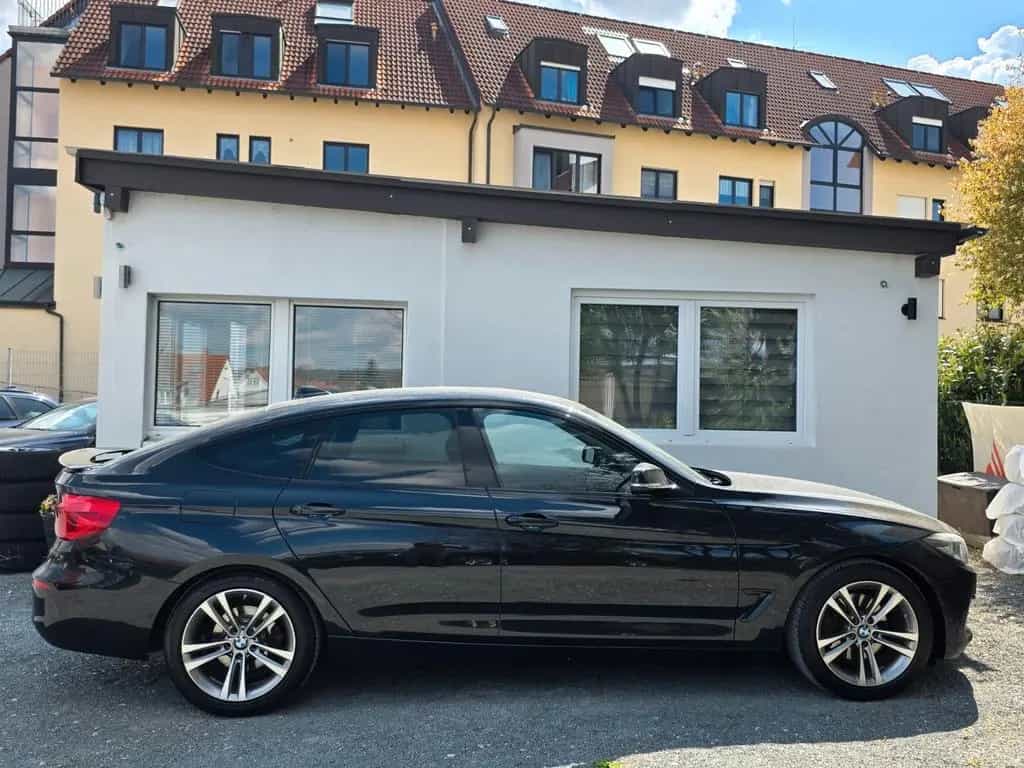 BMW 3 Series 330i Gran Turismo xDrive Sport Line *Head up 11/2017-photo-8