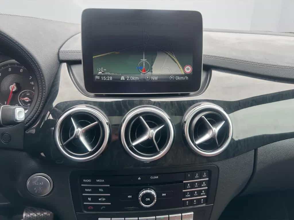 Mercedes-Benz B 200 *Style*Navi*Leder*Pano*ExclusiveP*Memory* 06/2018-photo-11