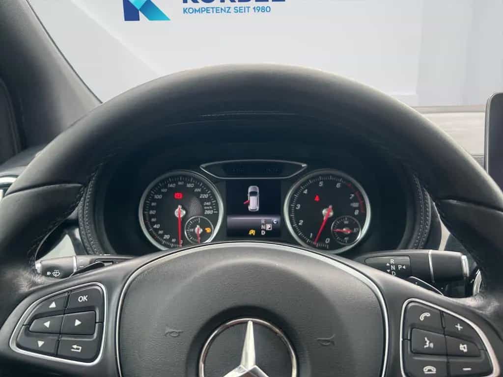 Mercedes-Benz B 200 *Style*Navi*Leder*Pano*ExclusiveP*Memory* 06/2018-photo-8
