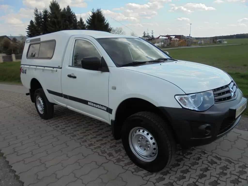 Mitsubishi L200 2.5 DI - D Hardtop KLIMA AHK 70 Tkm!! 08/2015-photo-1