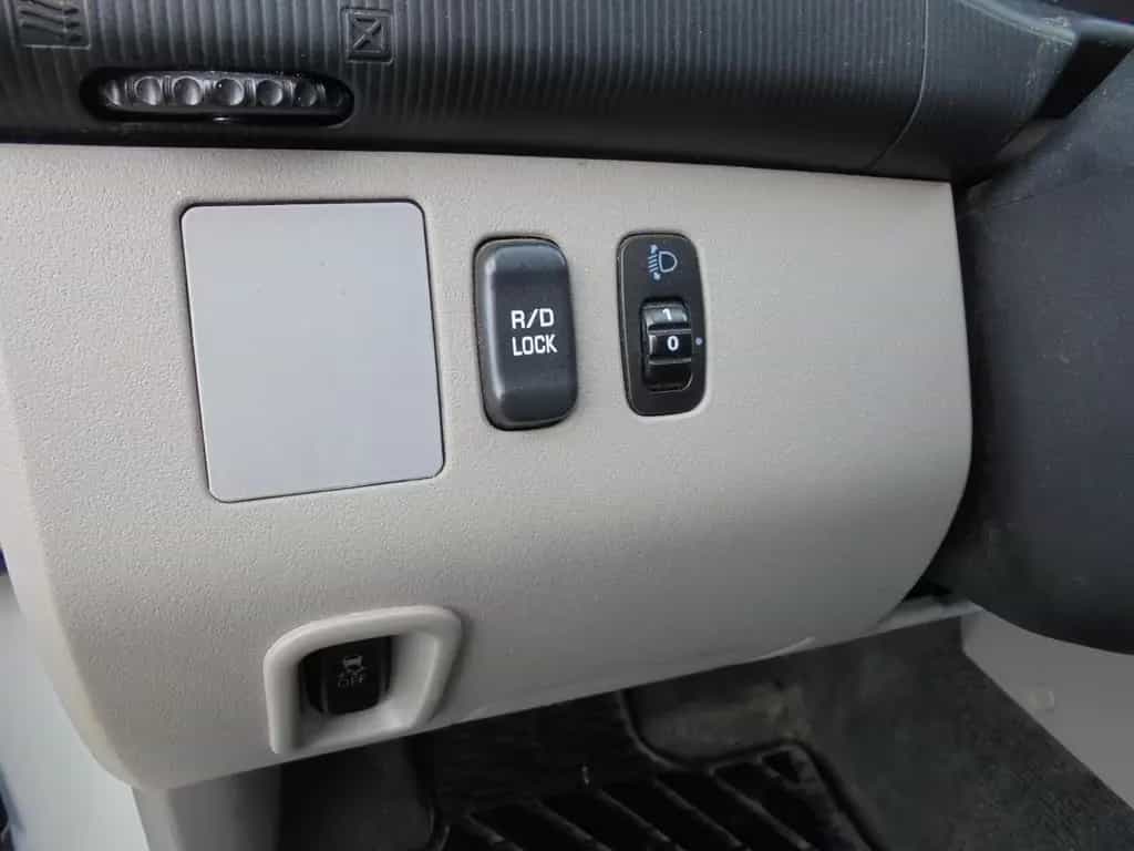 Mitsubishi L200 2.5 DI - D Hardtop KLIMA AHK 70 Tkm!! 08/2015-photo-13