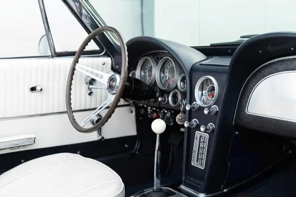 Corvette C2 Stingray Cabrio 327 cui 365PS H-Zulassung 02/1964-photo-17
