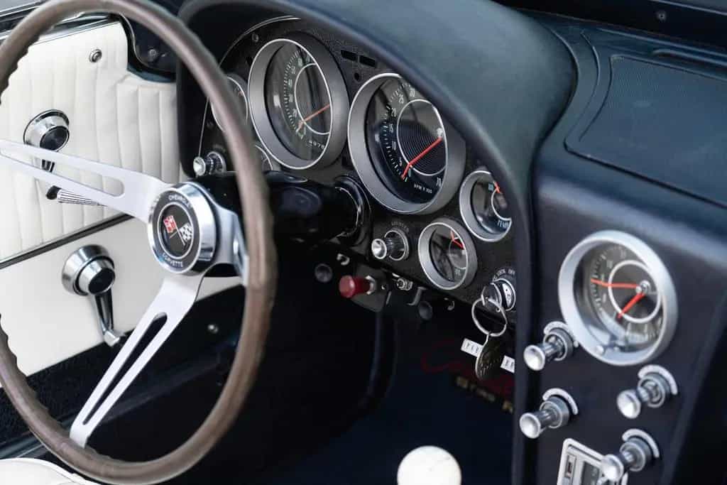 Corvette C2 Stingray Cabrio 327 cui 365PS H-Zulassung 02/1964-photo-33
