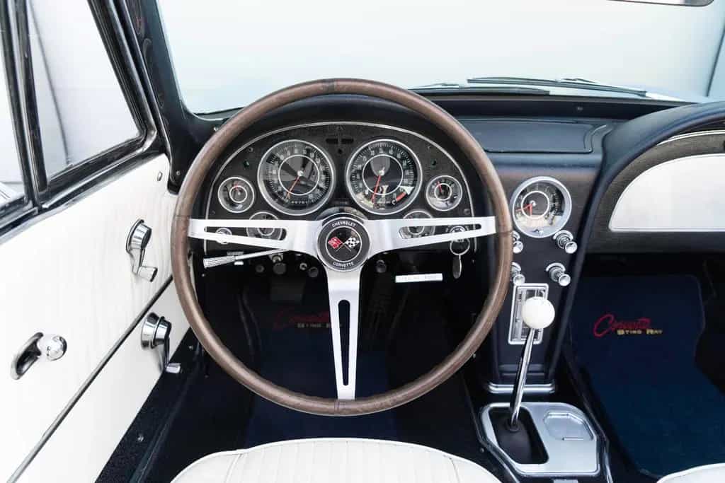 Corvette C2 Stingray Cabrio 327 cui 365PS H-Zulassung 02/1964-photo-38