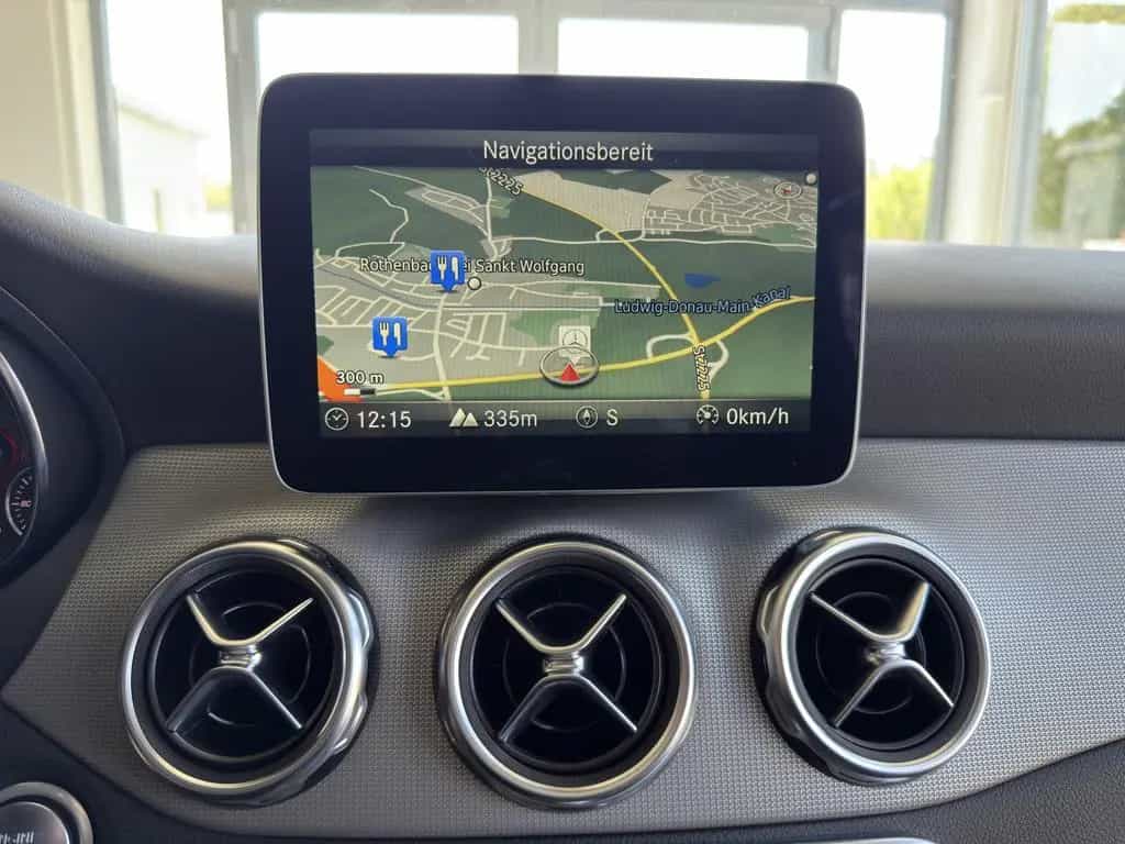 Mercedes-Benz GLA 200 Urban LED*PANO*SHZ*PDC 08/2017-photo-13