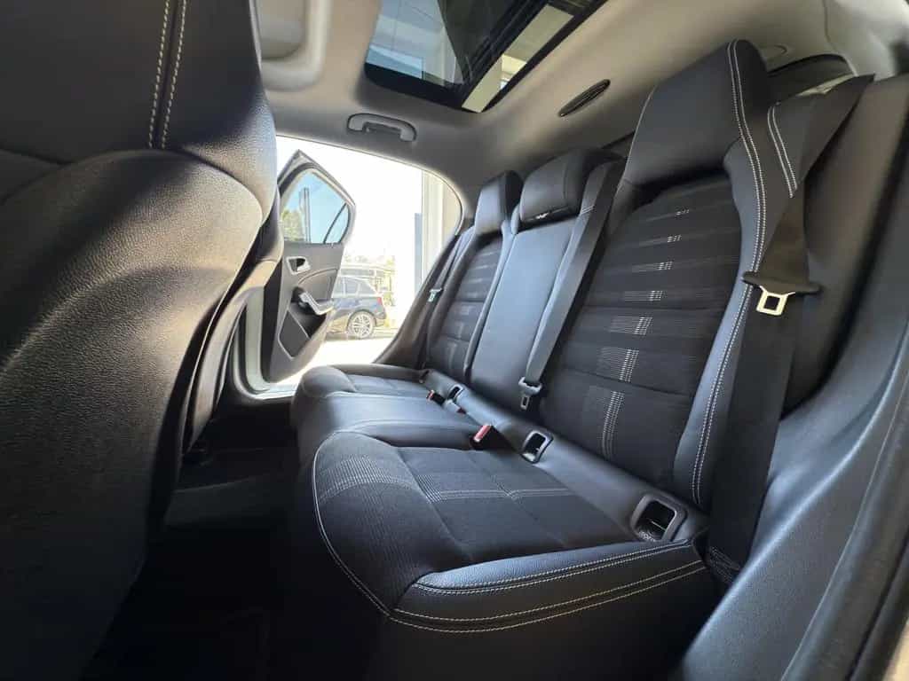 Mercedes-Benz GLA 200 Urban LED*PANO*SHZ*PDC 08/2017-photo-25