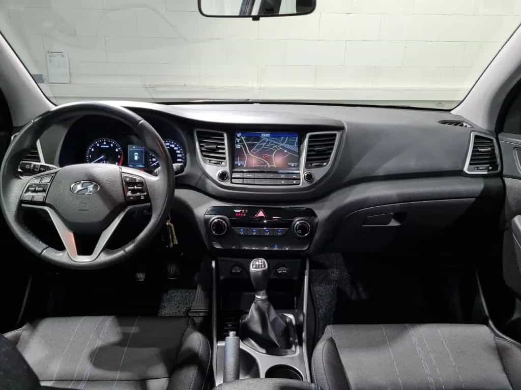 Hyundai TUCSON 1.6 GDi blue Classic 2WD*SITZHZG*GRA* 10/2017-photo-4