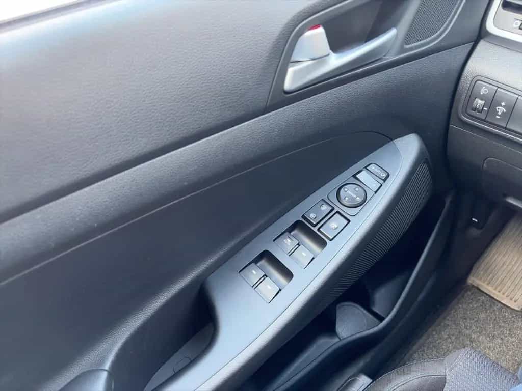 Hyundai TUCSON TREND 1.6 T-GDI *ALLRAD*SITZHZG*KLIMA* 10/2016-photo-12