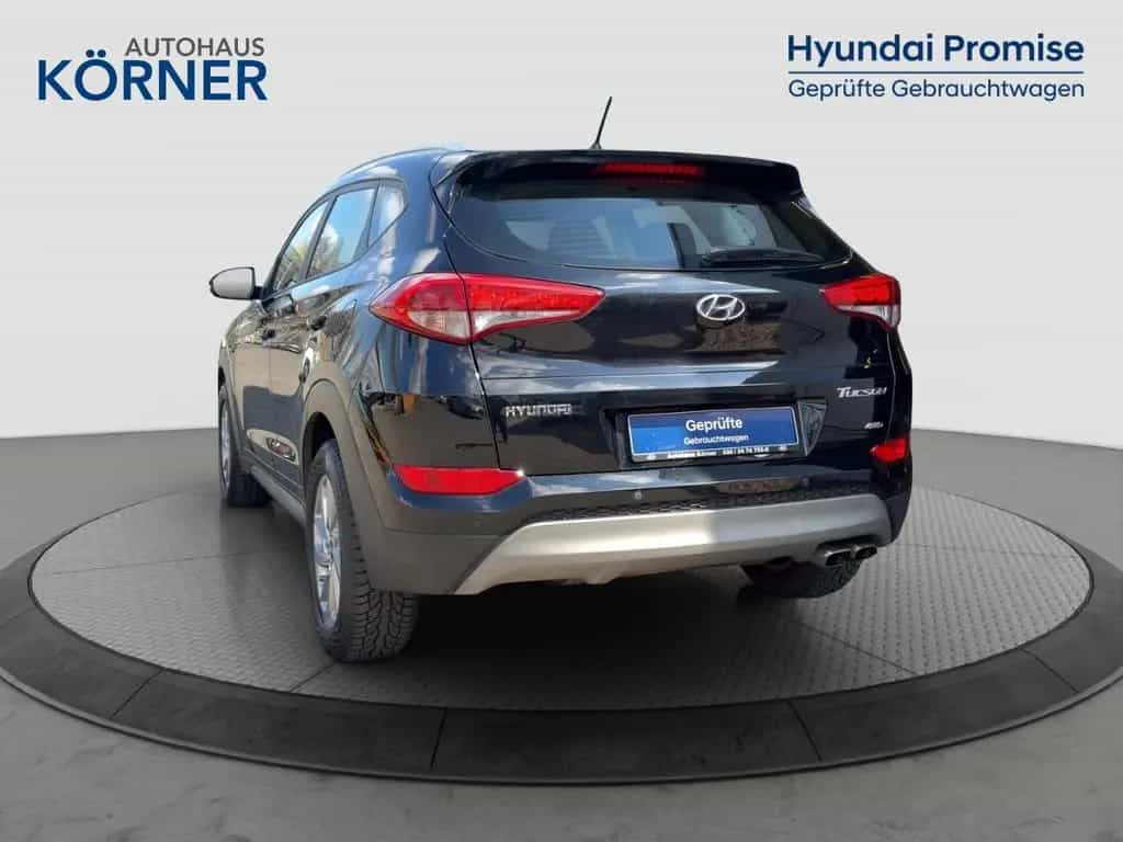 Hyundai TUCSON TREND 1.6 T-GDI *ALLRAD*SITZHZG*KLIMA* 10/2016-photo-2