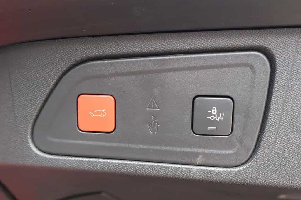 Citroën C5 Aircross 1.6 PureTech automatik Shine | Origi 06/2019-photo-24