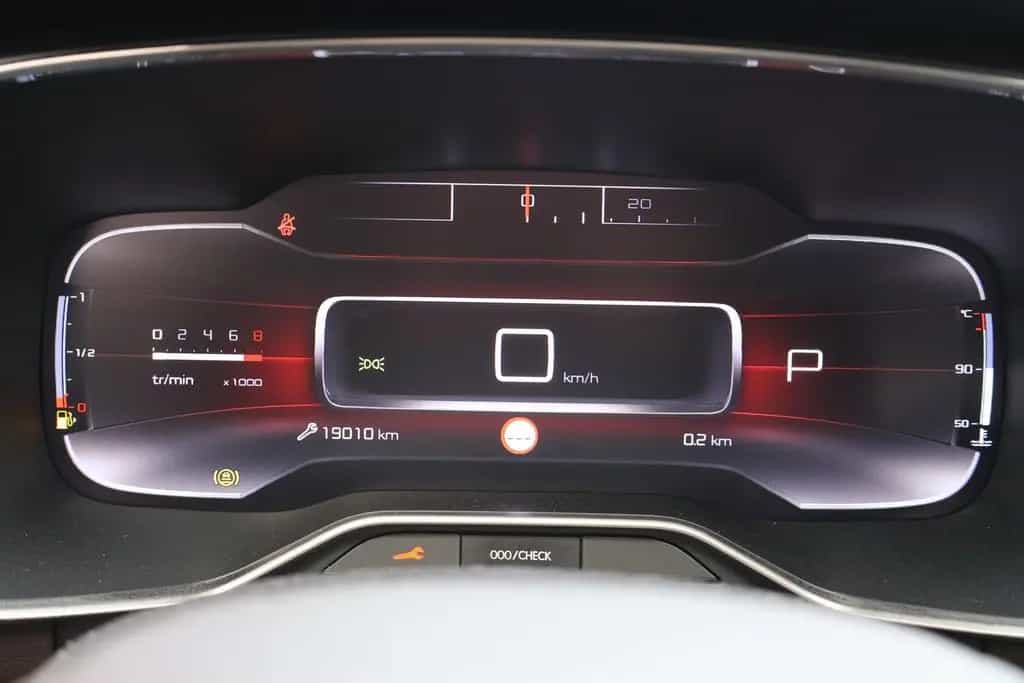 Citroën C5 Aircross 1.6 PureTech automatik Shine | Origi 06/2019-photo-8