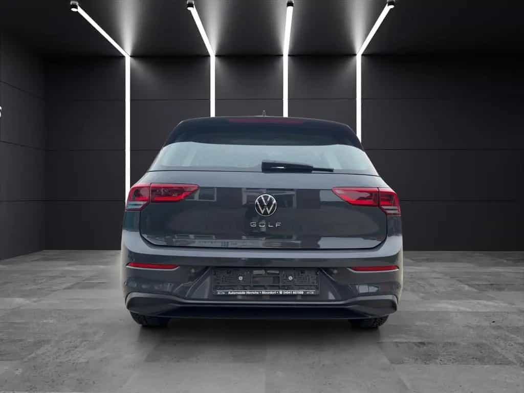 Volkswagen Golf VIII Lim. Life 08/2020-photo-0