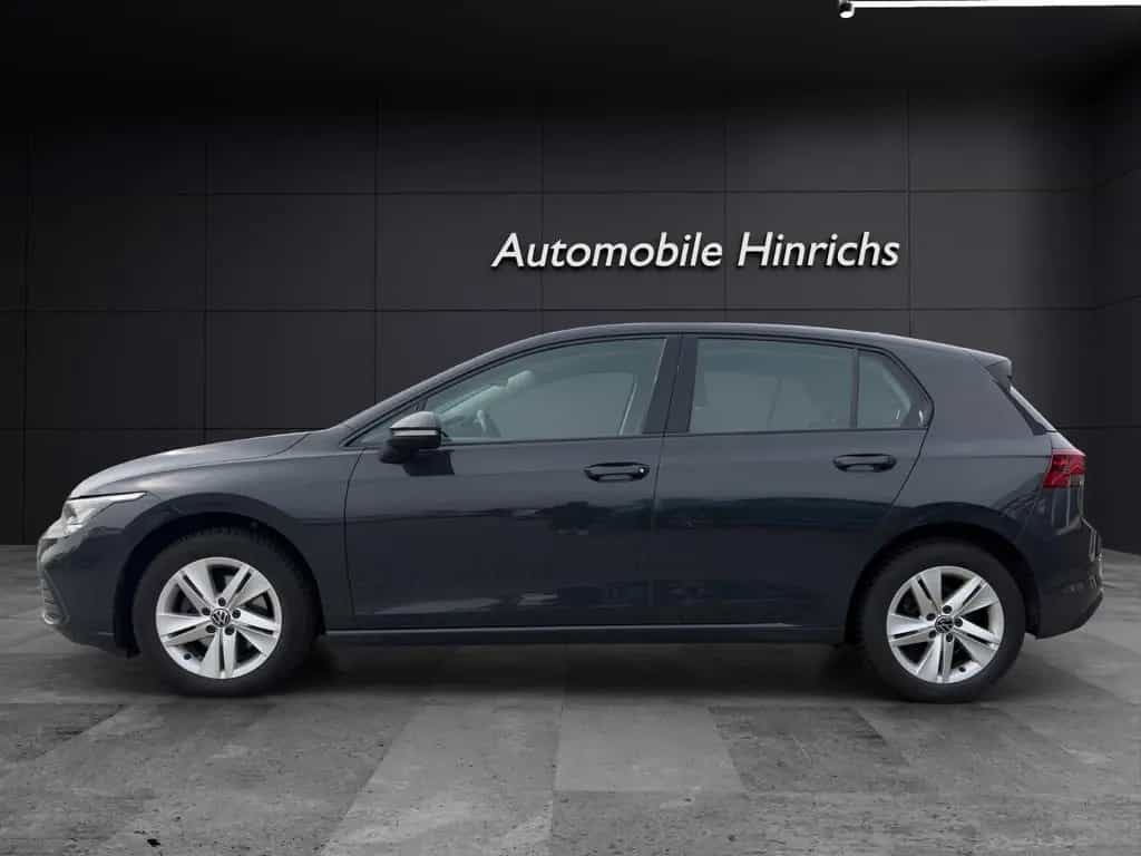 Volkswagen Golf VIII Lim. Life 08/2020-photo-2