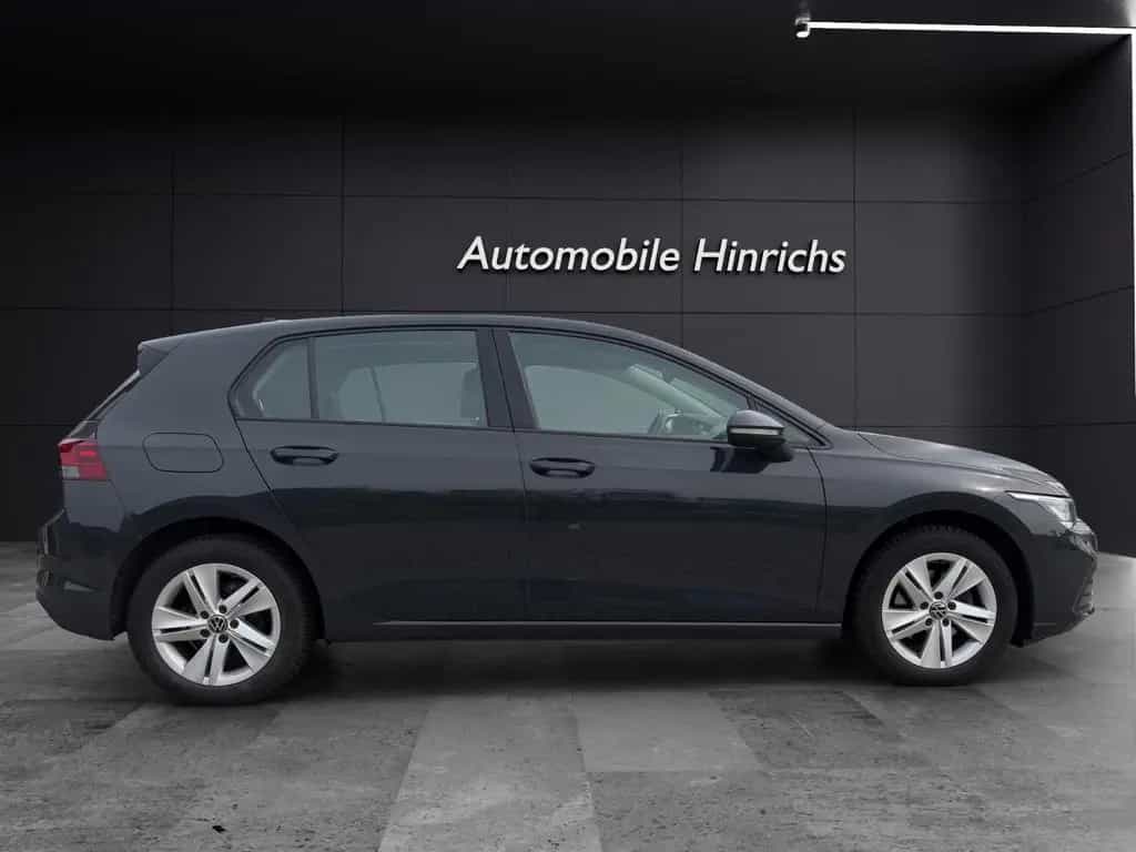 Volkswagen Golf VIII Lim. Life 08/2020-photo-4