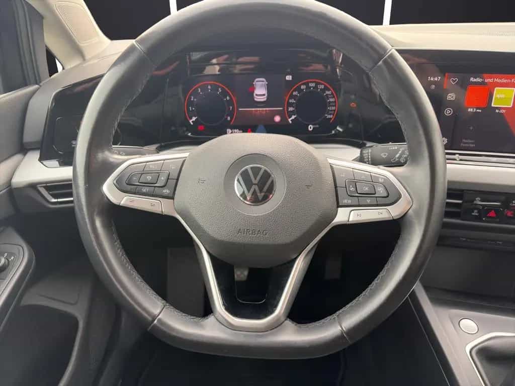 Volkswagen Golf VIII Lim. Life 08/2020-photo-6