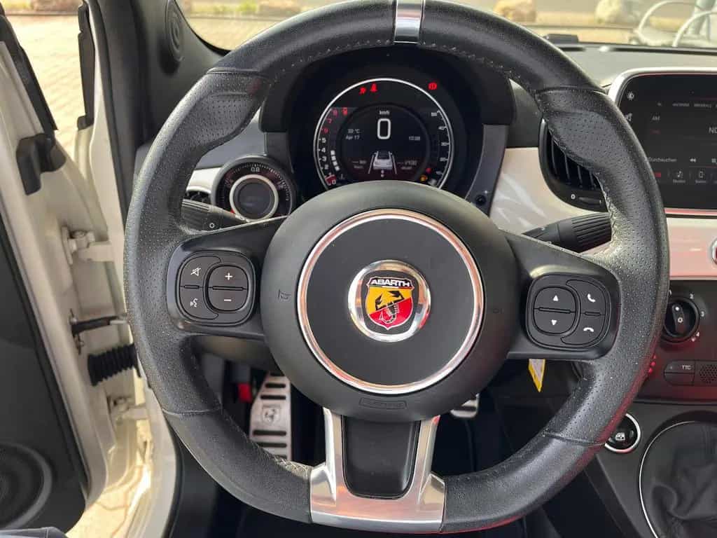Abarth 595C Cabrio 70th Anniversary 10/2019-photo-12