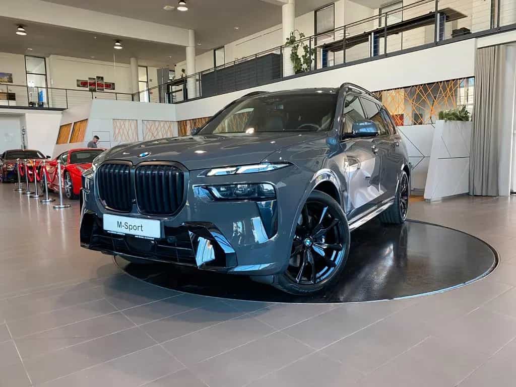 BMW X7 40d M-Sport Pro Carbon Sbel B&W ACC AHK 22" 02/2023-photo-49