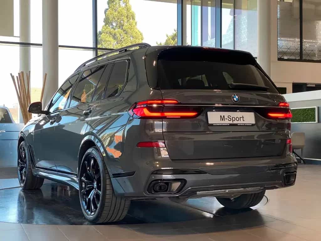 BMW X7 40d M-Sport Pro Carbon Sbel B&W ACC AHK 22" 02/2023-photo-5