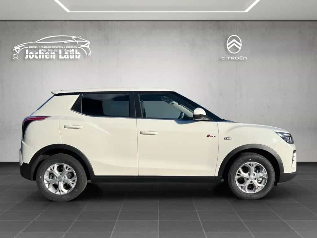 KGM Tivoli Nomad MT 2WD null-photo-5