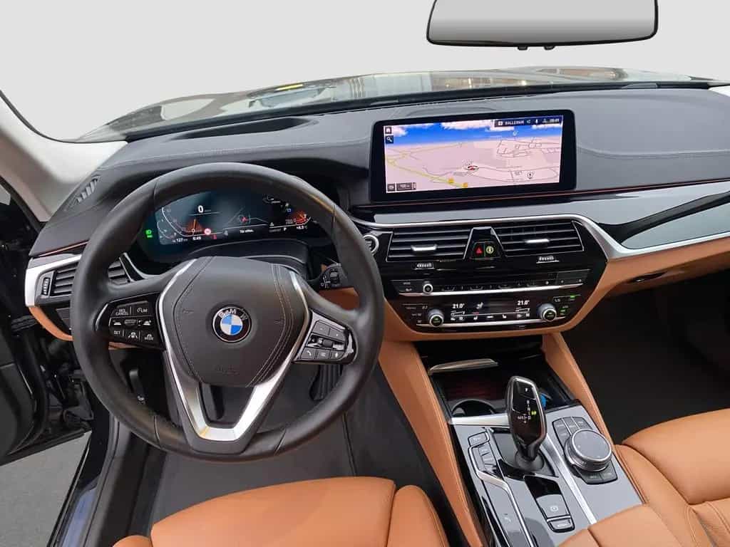 BMW 5 Series 530i Touring Luxury Line ACC Laser Luftfed. Pano 10/2021-photo-10