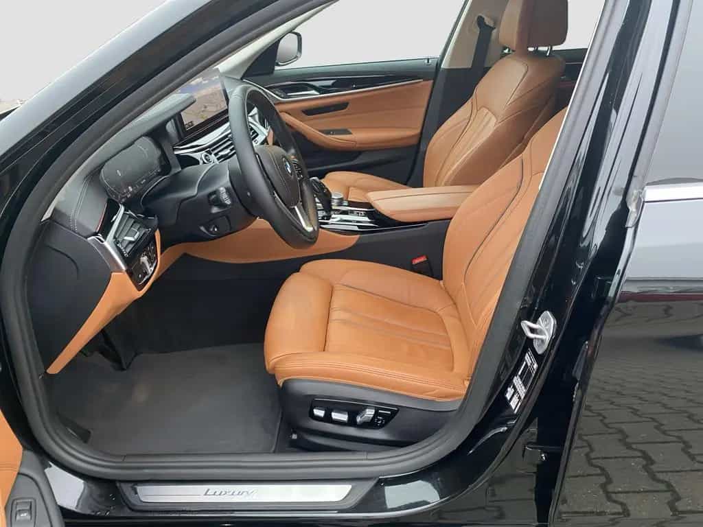 BMW 5 Series 530i Touring Luxury Line ACC Laser Luftfed. Pano 10/2021-photo-9