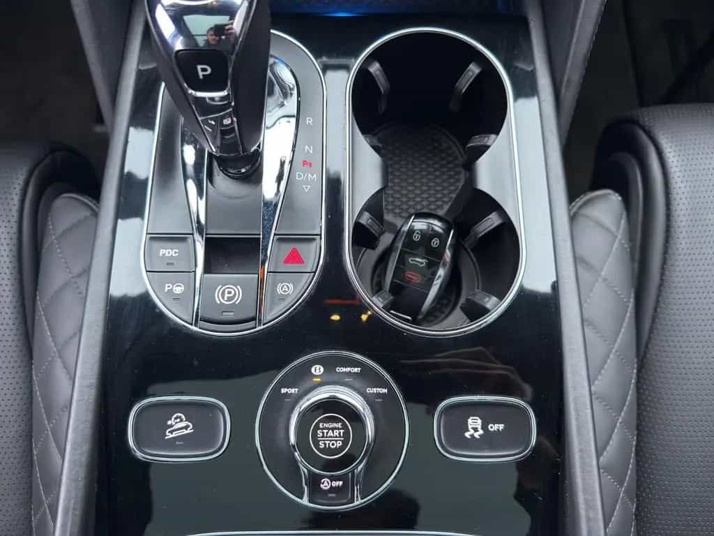 Bentley Bentayga 6.0 W12 4WD Aut. / CARBON / PANO 12/2018-photo-19