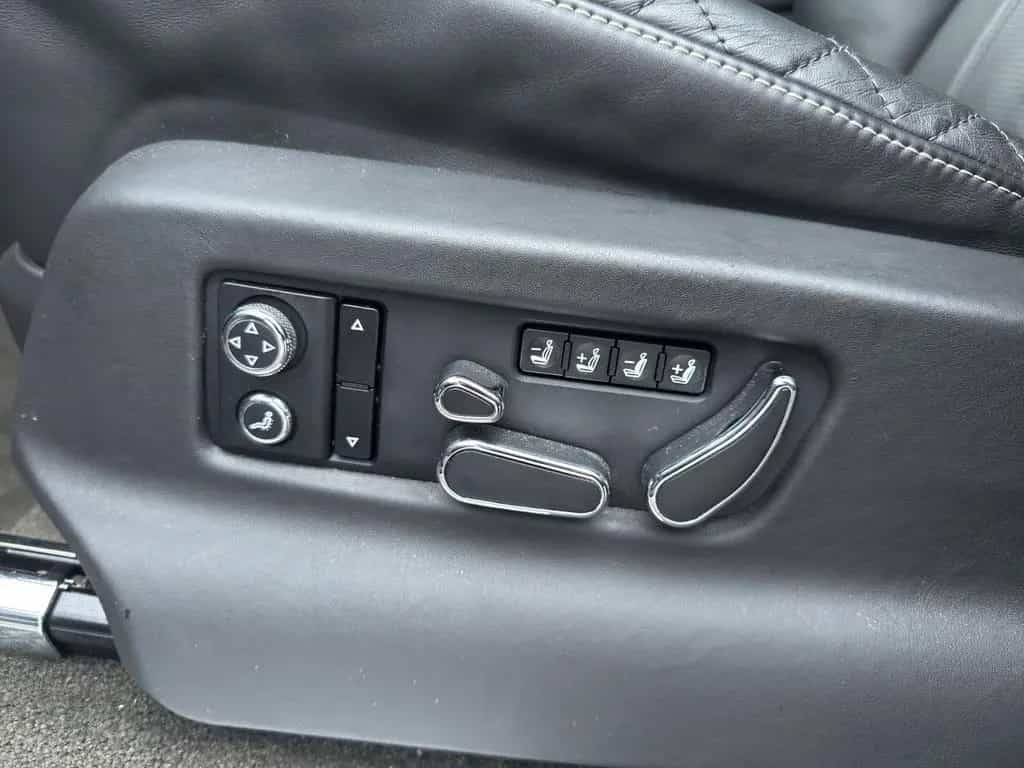 Bentley Bentayga 6.0 W12 4WD Aut. / CARBON / PANO 12/2018-photo-22