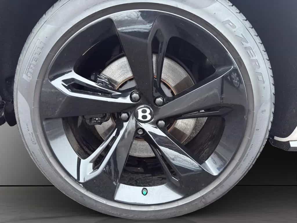Bentley Bentayga 6.0 W12 4WD Aut. / CARBON / PANO 12/2018-photo-23