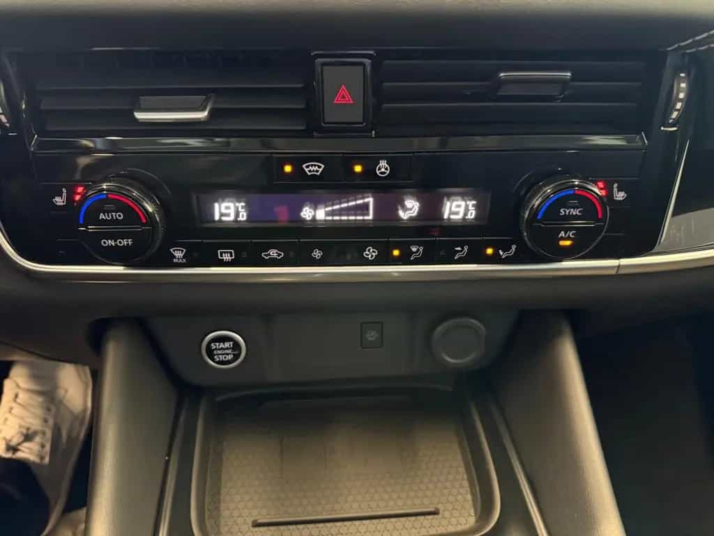 Nissan Qashqai N-Connecta 1.3DIG-T Business Technologie 04/2023-photo-27